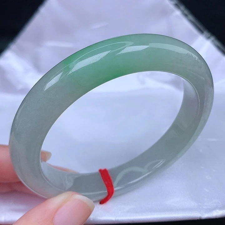 未镶嵌手镯翡翠天然