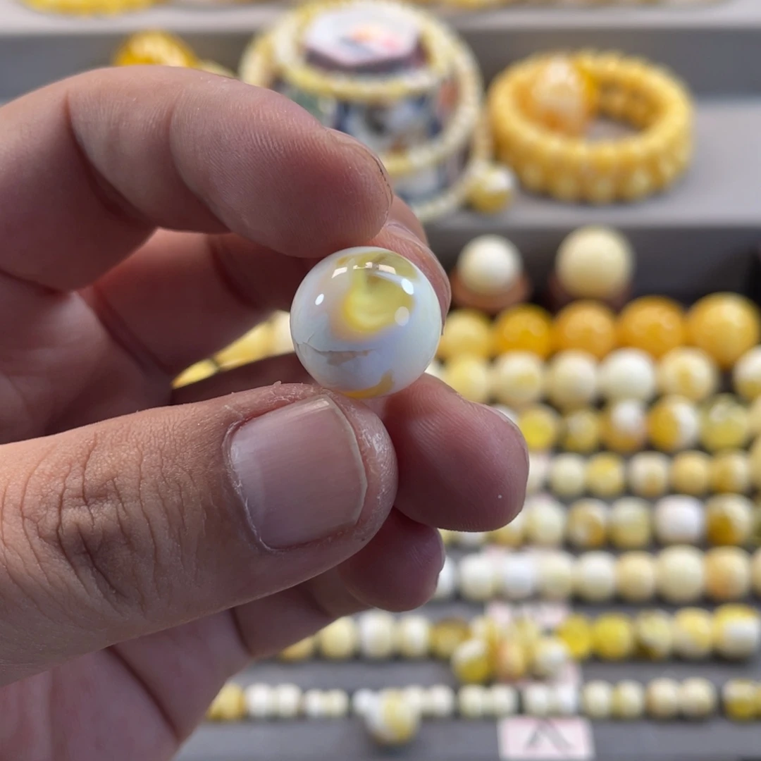 未镶嵌蜜蜡裸石金漆白圆珠
