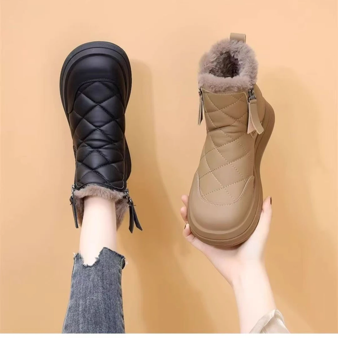 时尚保暖2025新款冬季女士中帮人造革鞋面格子图案外穿棉鞋加绒
