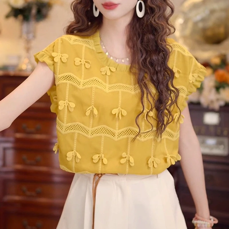 港风复古镂空立体花衬衫夏季圆领上衣2025夏季新款显瘦休闲时尚潮