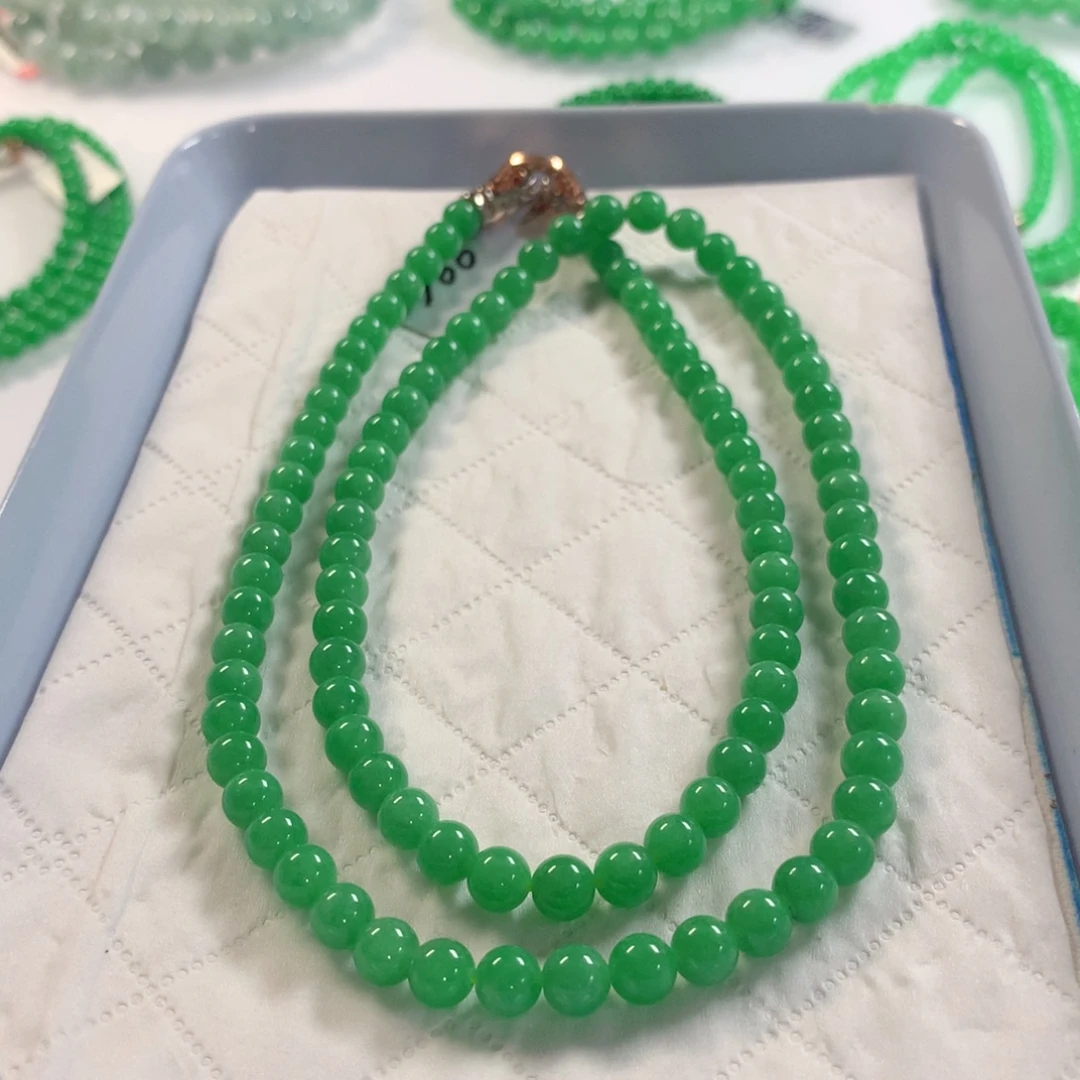 翡翠未镶嵌颈饰项链