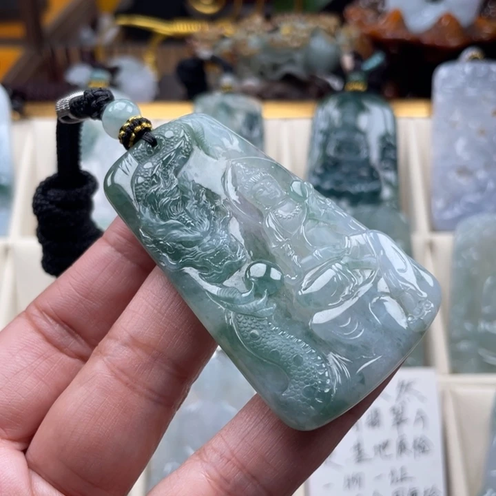 翡翠未镶嵌挂件玉