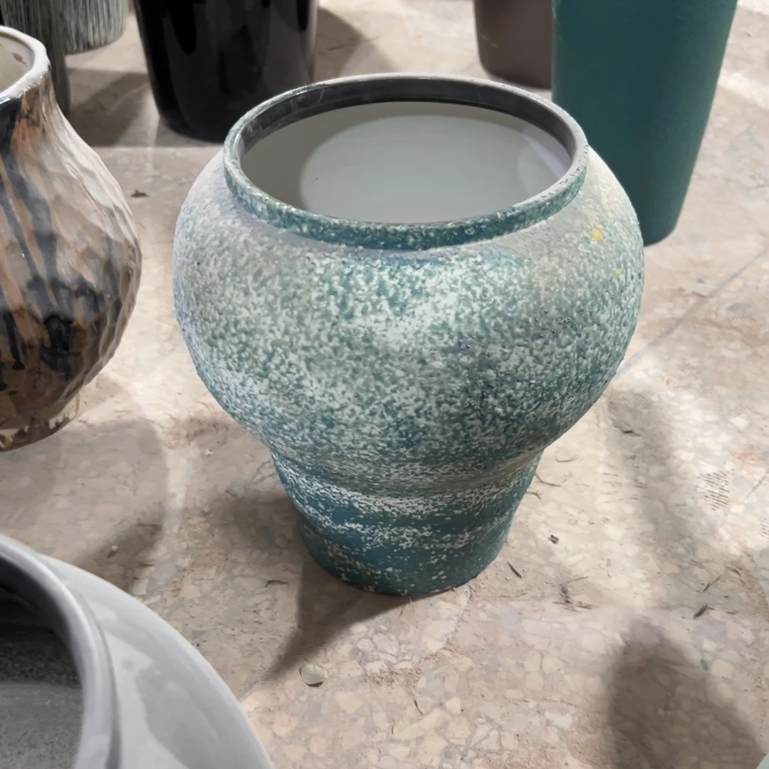 高度27口17无孔瓷器