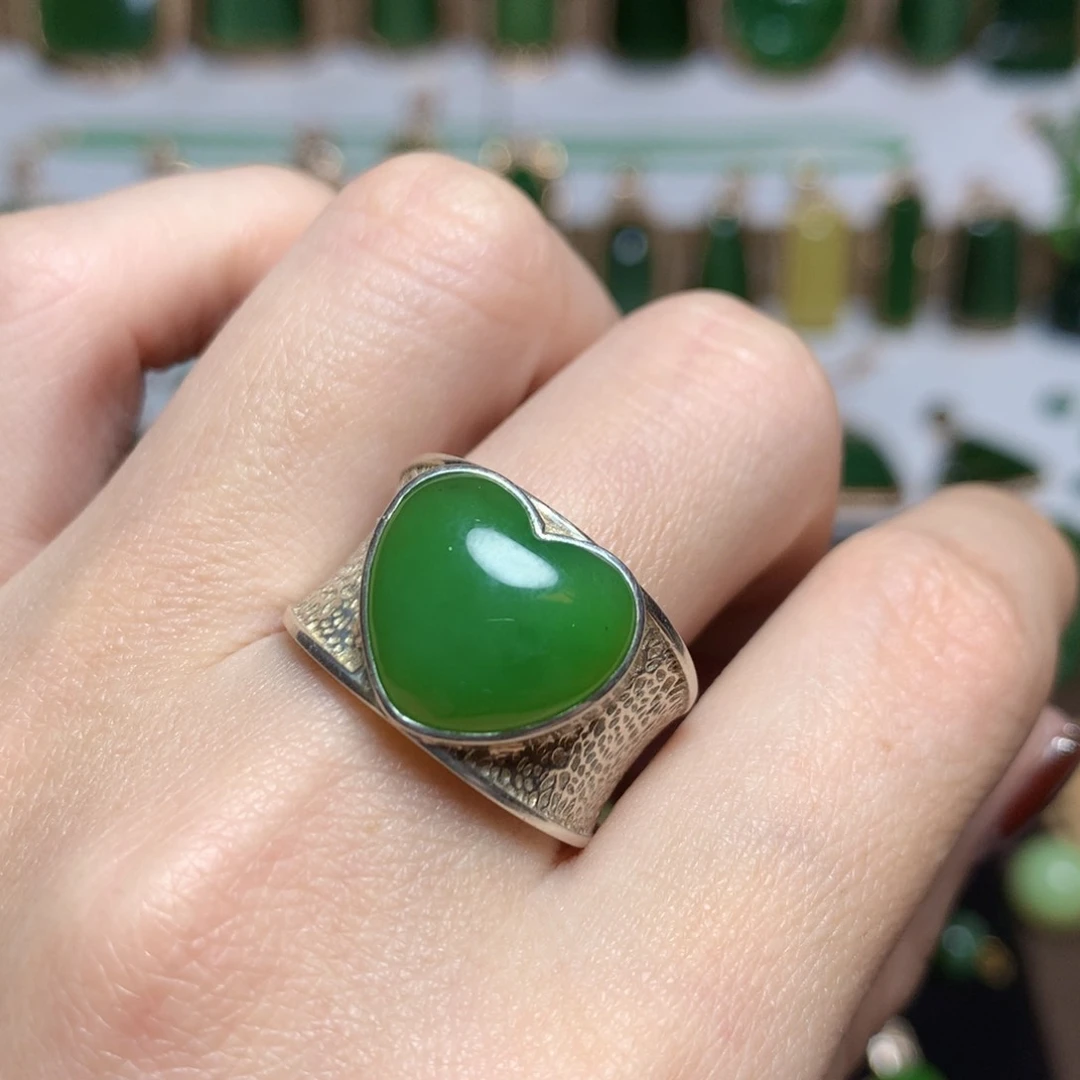 和田玉（碧玉）戒指未镶嵌