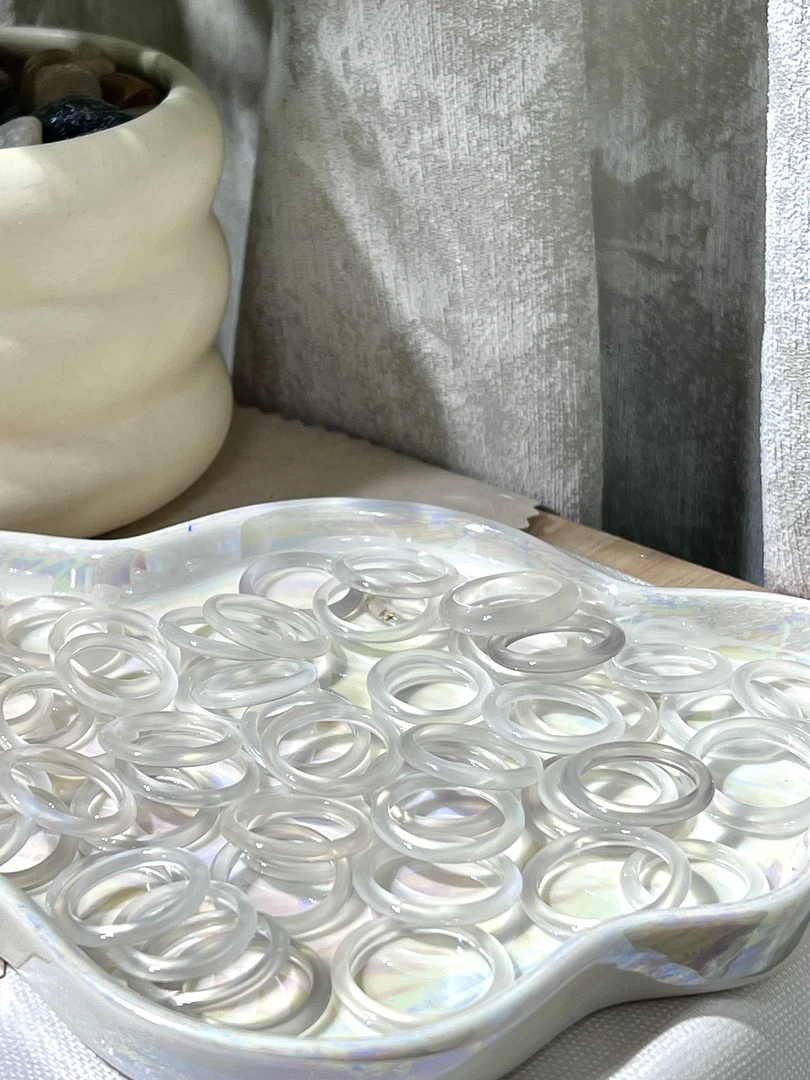 天然玛瑙戒圈白冰极细