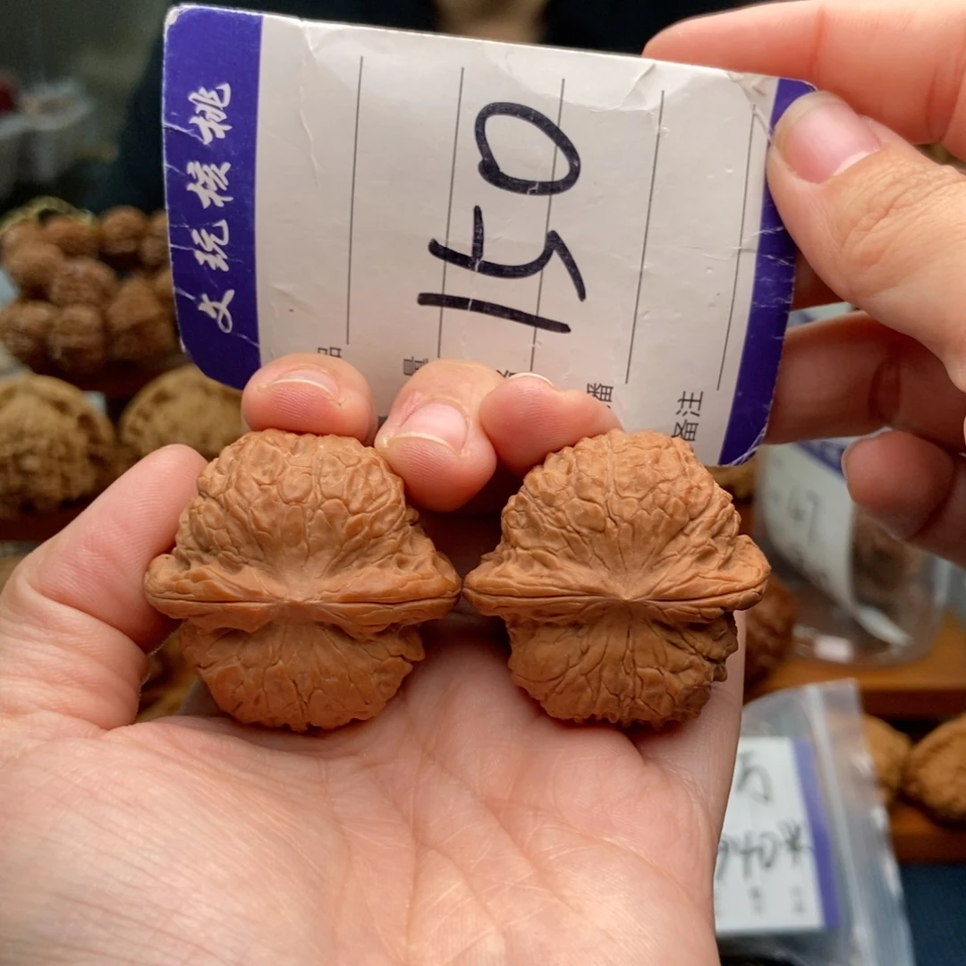 文玩核桃把件36血麒麟