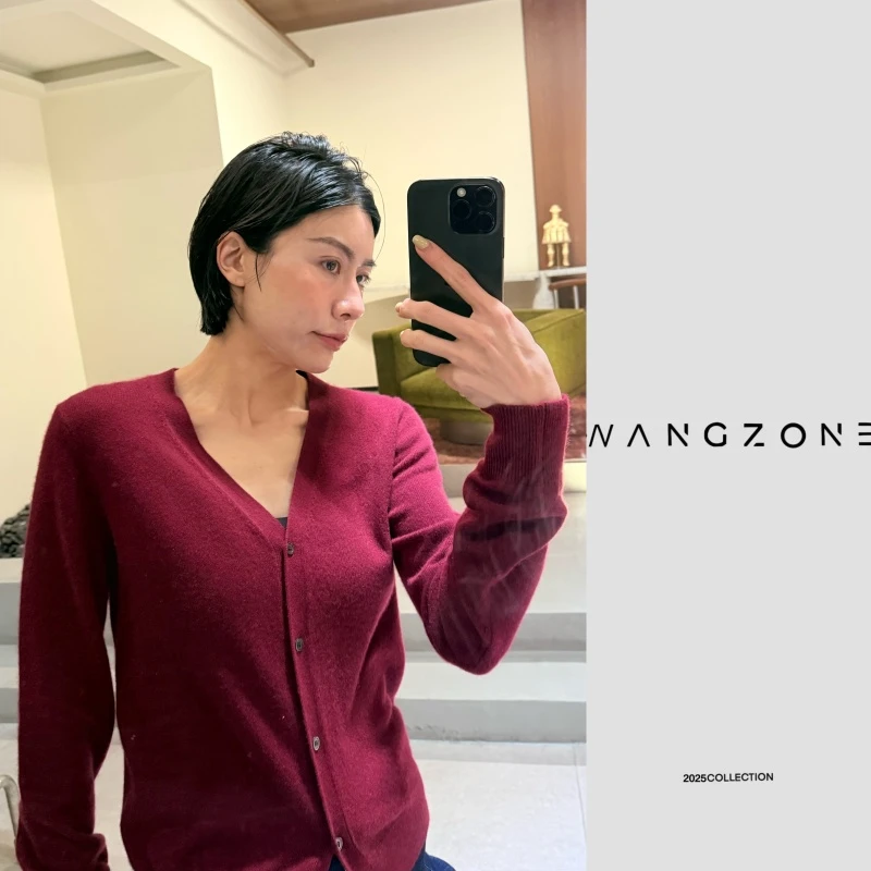 WANG ZONE | 独家定染红100羊绒经典v领软糯针织开衫