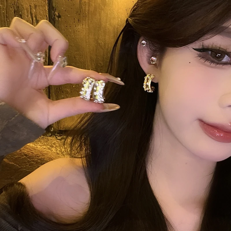 铜合金仿珍珠耳饰 轻奢法式重工精致耳环个性时尚气质百搭耳饰