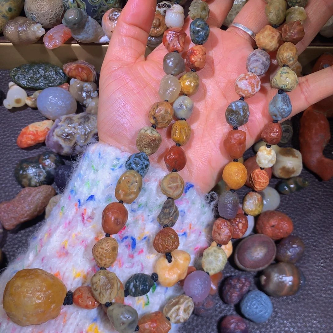 石材阿拉善筋脉石项链