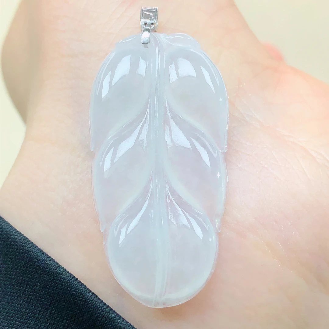 是18k金镶嵌天然a货翡翠珠宝高档冰种白冰叶子树叶金枝玉叶吊坠z