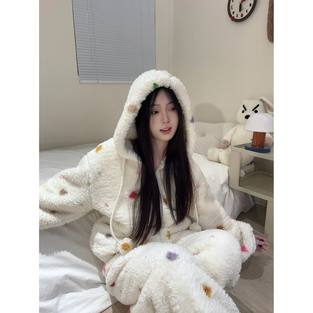 简约彩色波点珊瑚绒长袖连帽睡衣女秋冬季新款加厚保暖长裤家居服