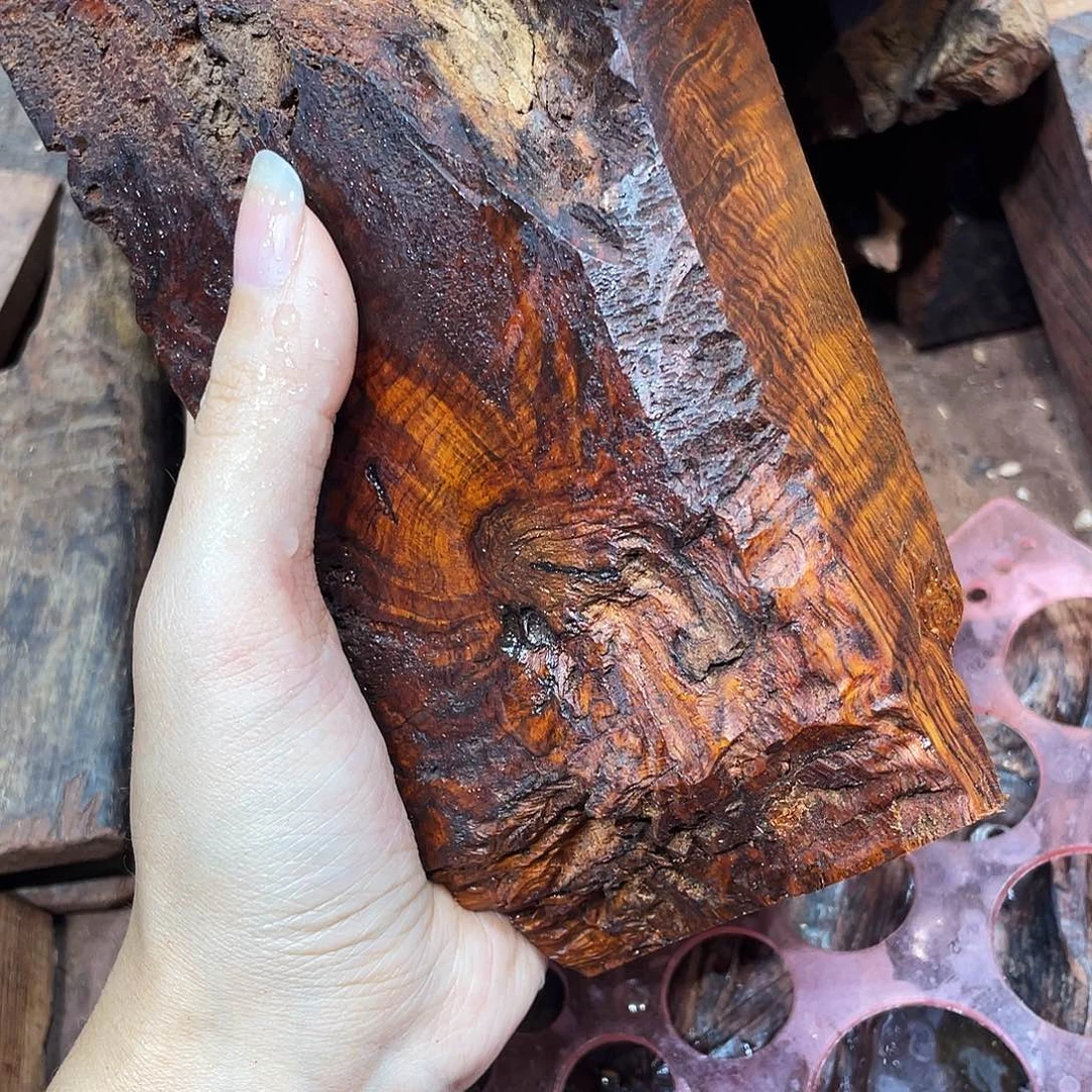 用***9黄花梨/降香黄檀把件定制