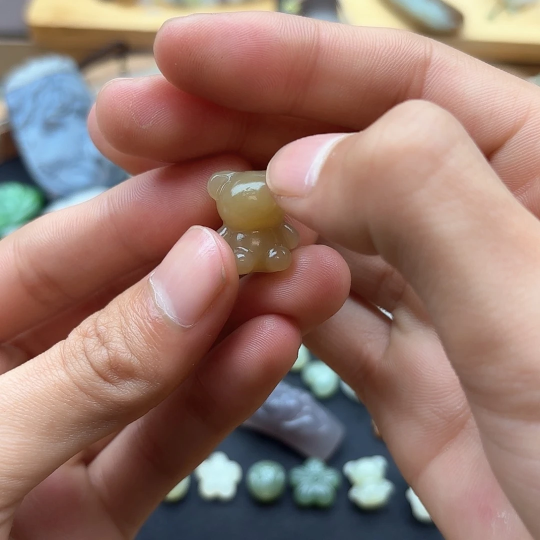 和田玉颈饰未镶嵌星*糖