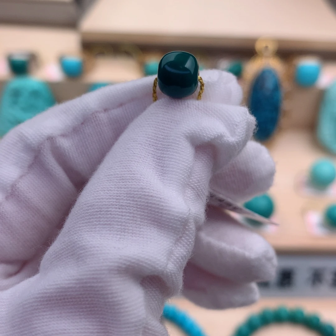 绿松石珠宝奇石未镶嵌8.2*7.1