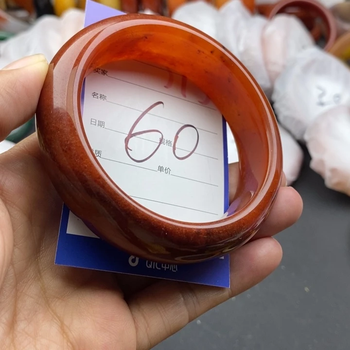 石英质玉未镶嵌手镯