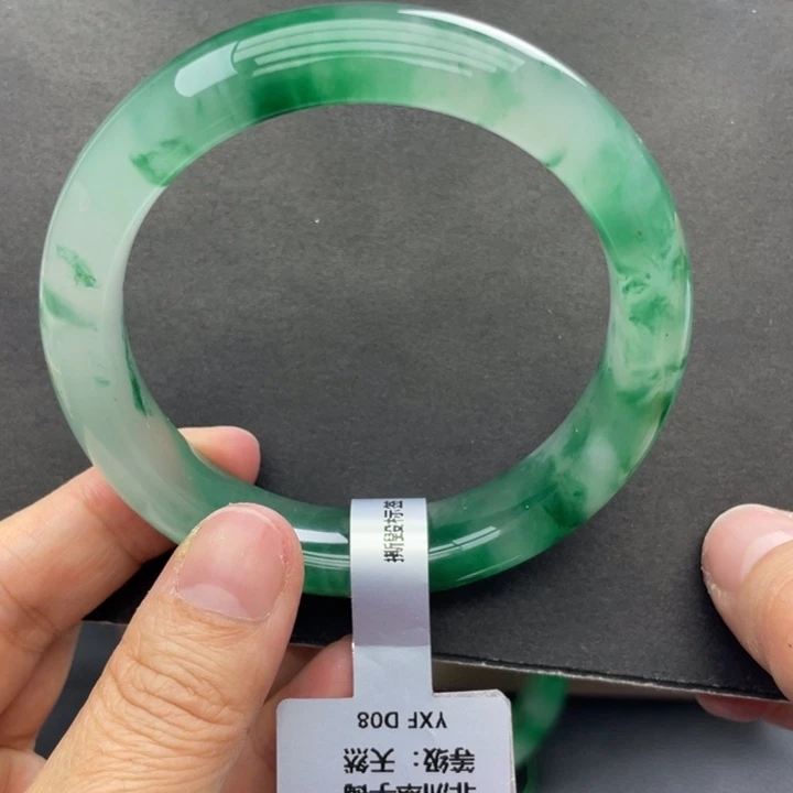 石英质玉未镶嵌手镯58