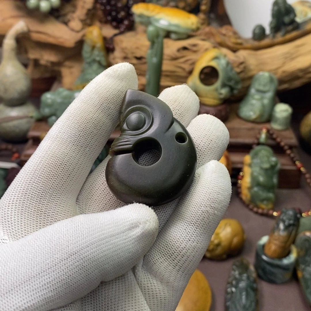 史***香岫岩河磨玉（透闪石质玉）未镶嵌颈饰