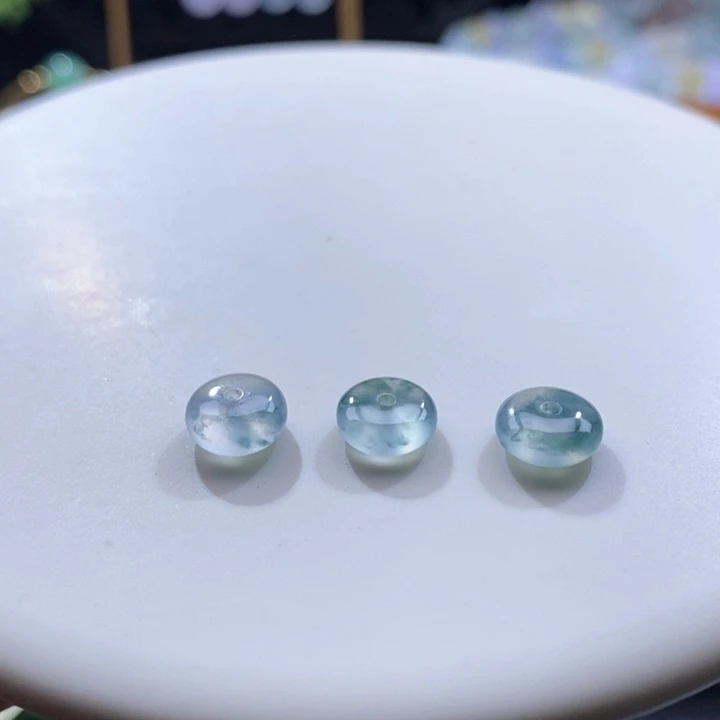 翡翠未镶嵌吊坠(不含链)翡翠冰飘花鼓珠（随机发一个）