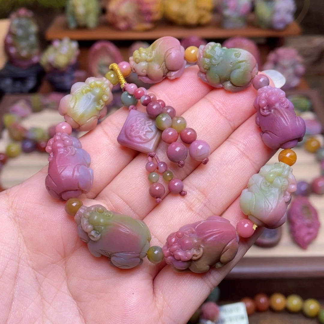 远***景玛瑙/玉髓未镶嵌珠宝半成品盐源玛瑙苏工幻彩貔貅
