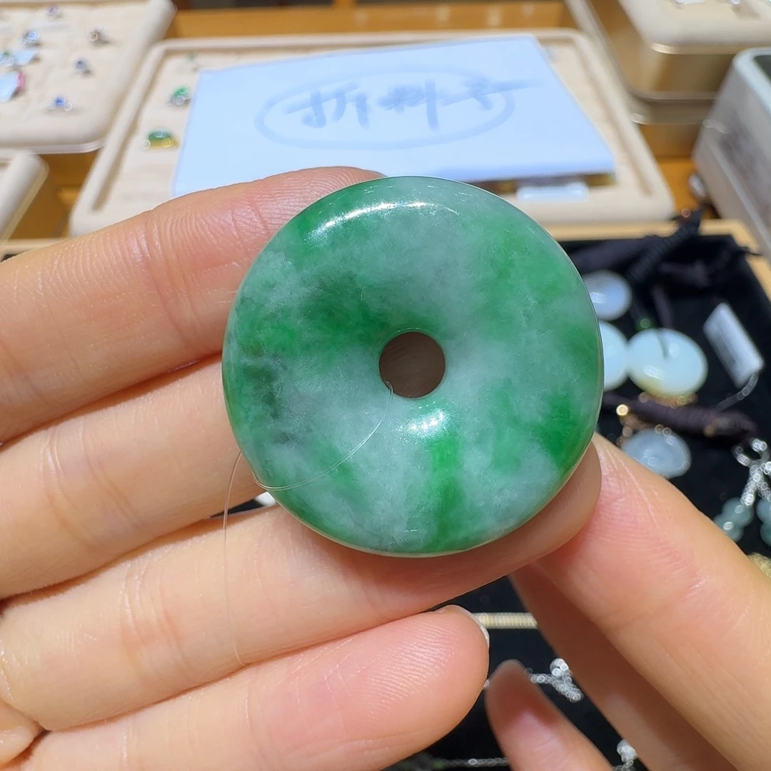 翡翠未镶嵌吊坠(不含链)翡翠吊坠