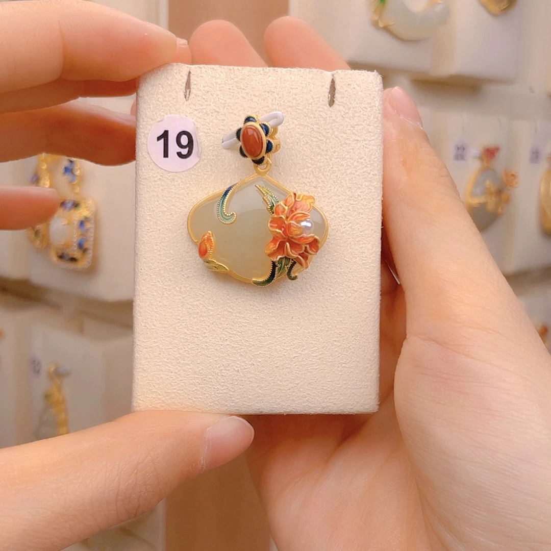 和田玉颈饰银S925镀金镶嵌