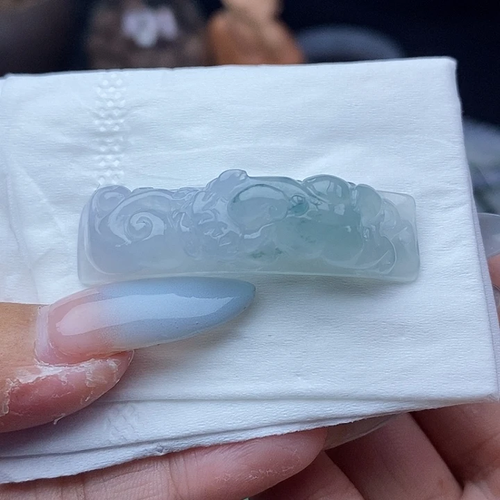 翡翠挂件未镶嵌吊坠