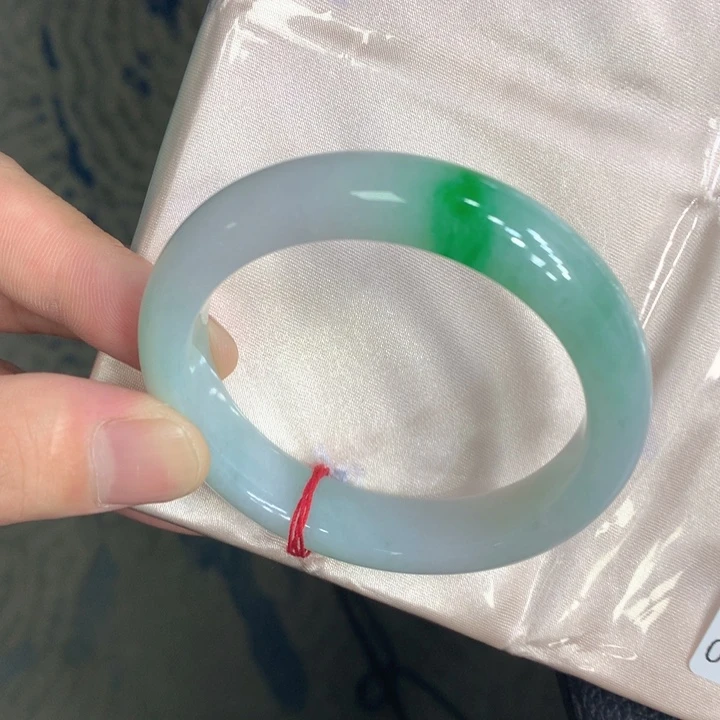 翡翠未镶嵌手镯翡翠