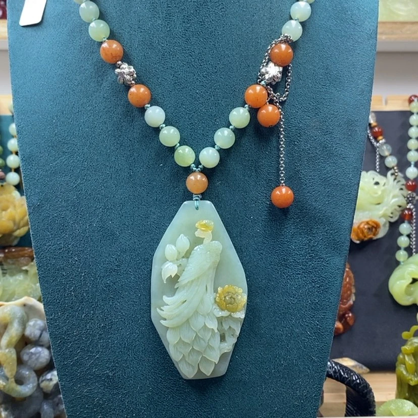 【闪购商品】蛇纹石玉吊坠未镶嵌