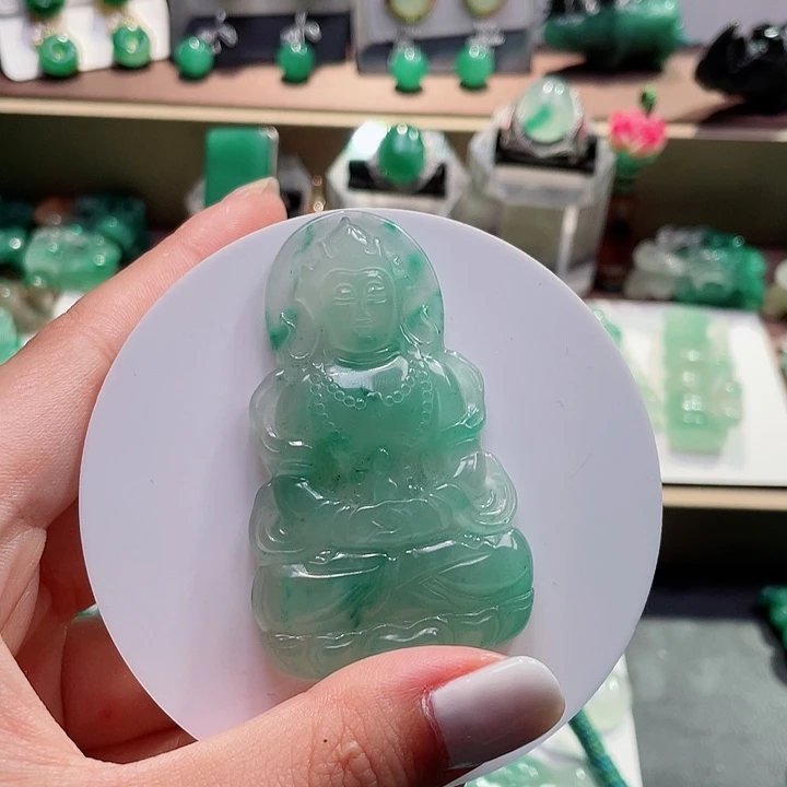 石英质玉吊坠未镶嵌