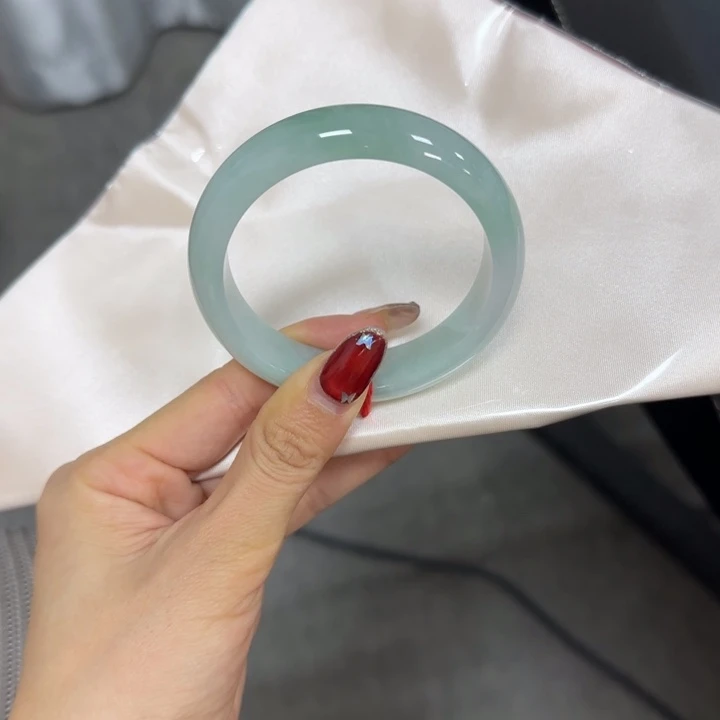 翡翠未镶嵌手镯翡翠手镯