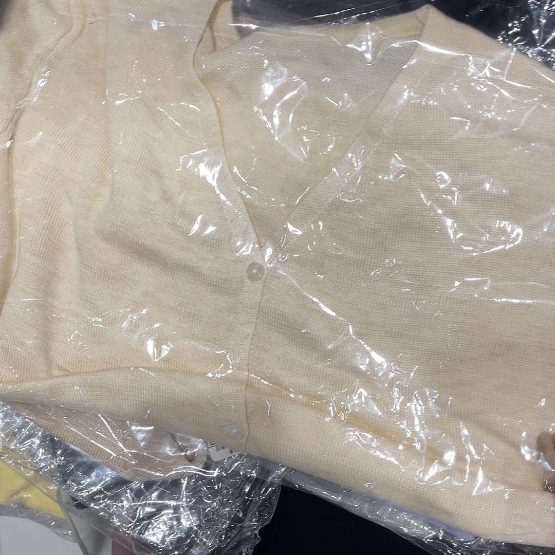 皮质非金属浅杏色开衫