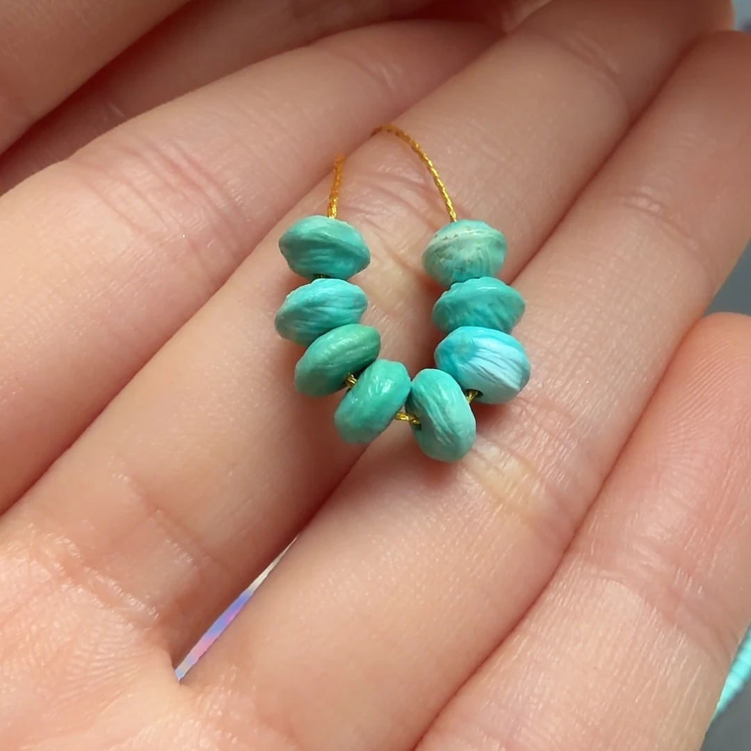 绿松石未镶嵌颈饰