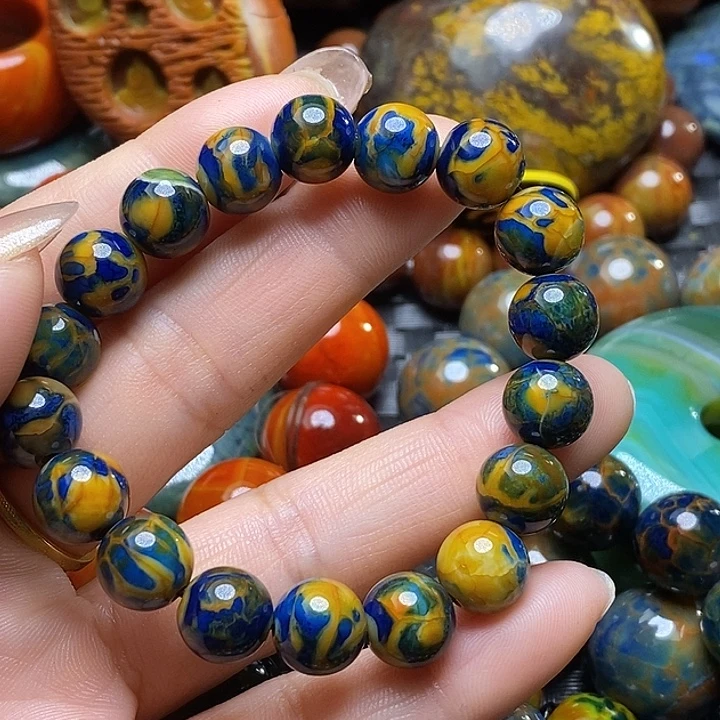 昕***总玛瑙/玉髓未镶嵌颈饰