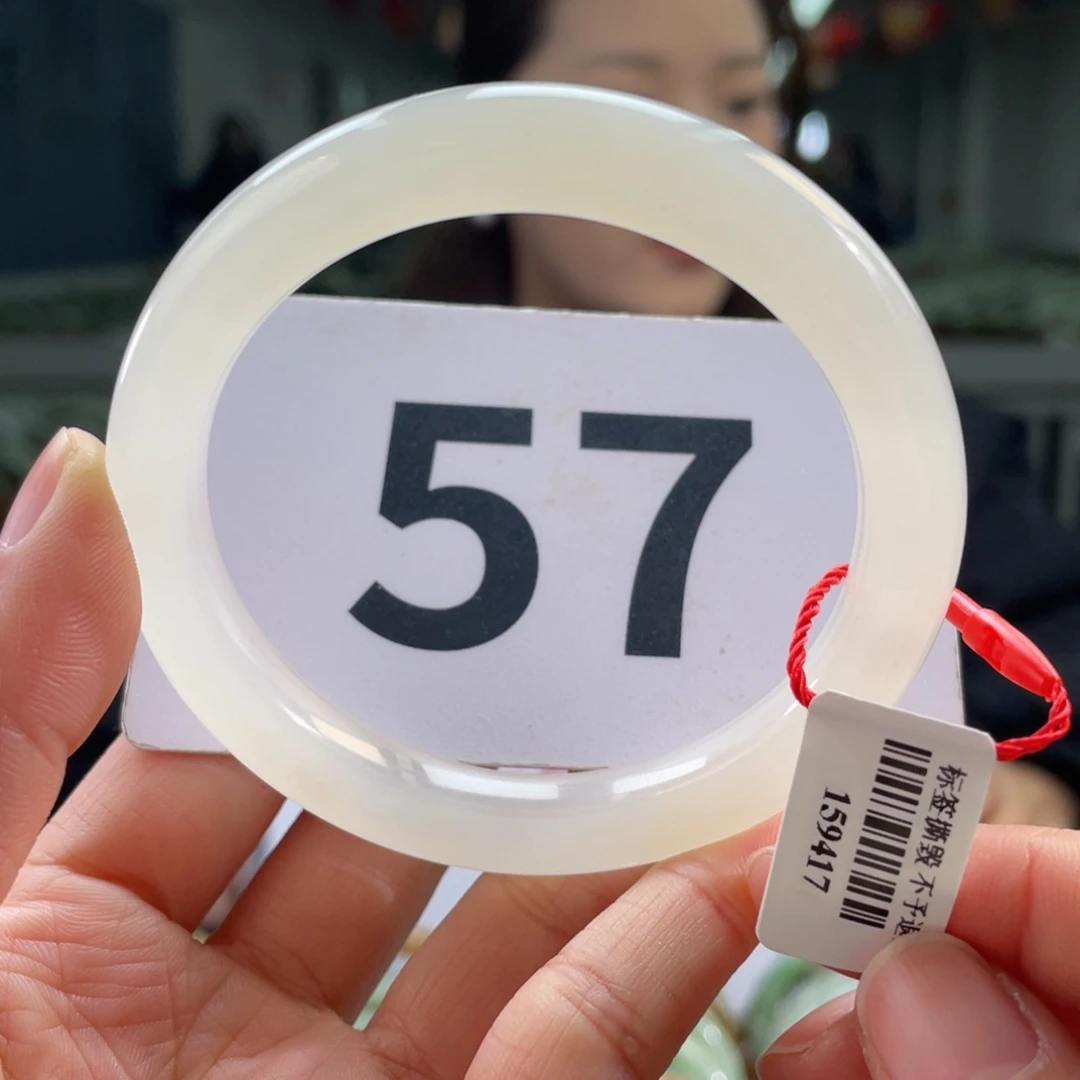 未镶嵌手镯和田玉微瑕