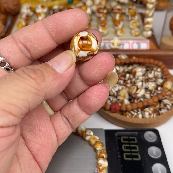 琥珀裸石未镶嵌鱼*-145号