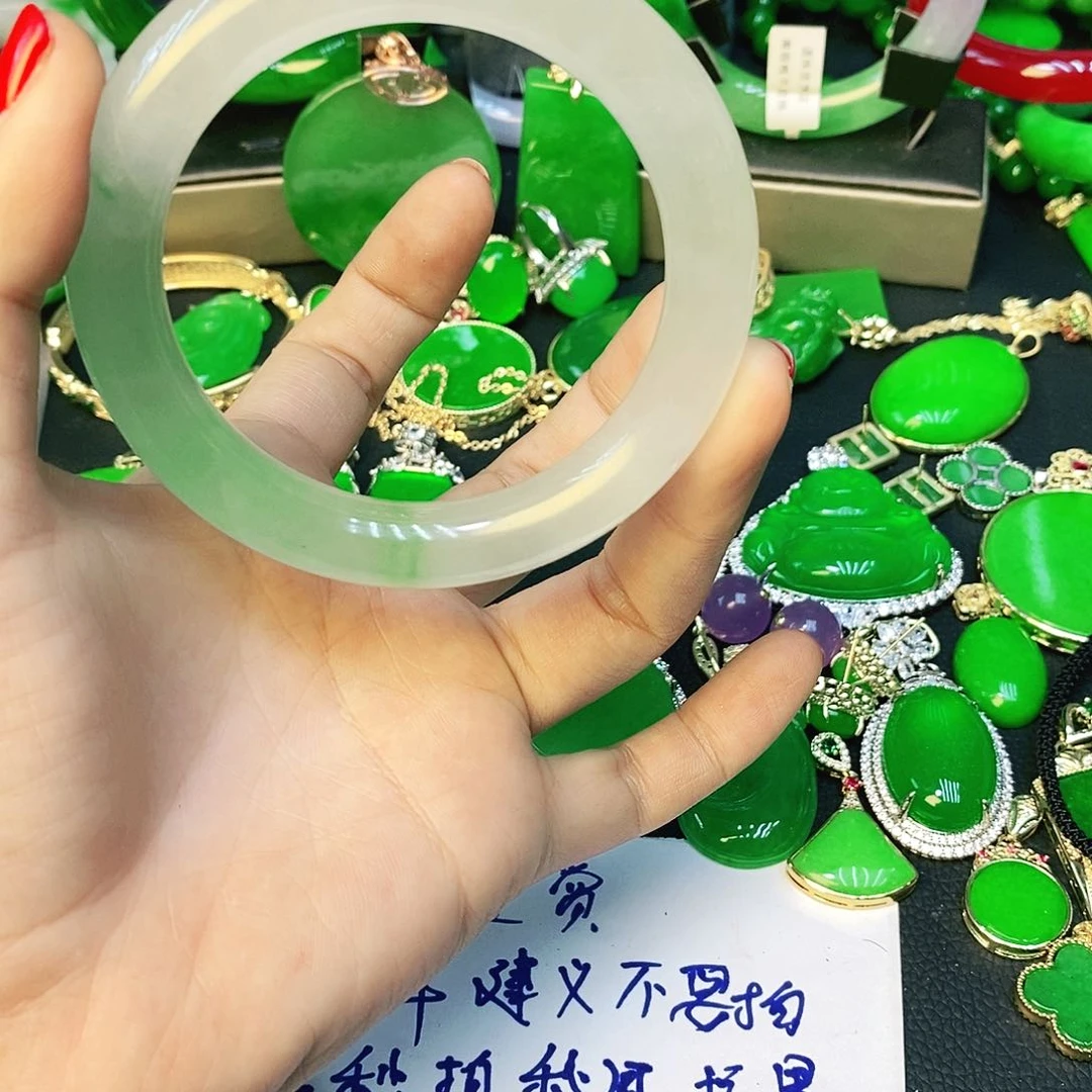 翡翠未镶嵌耳饰小*手镯