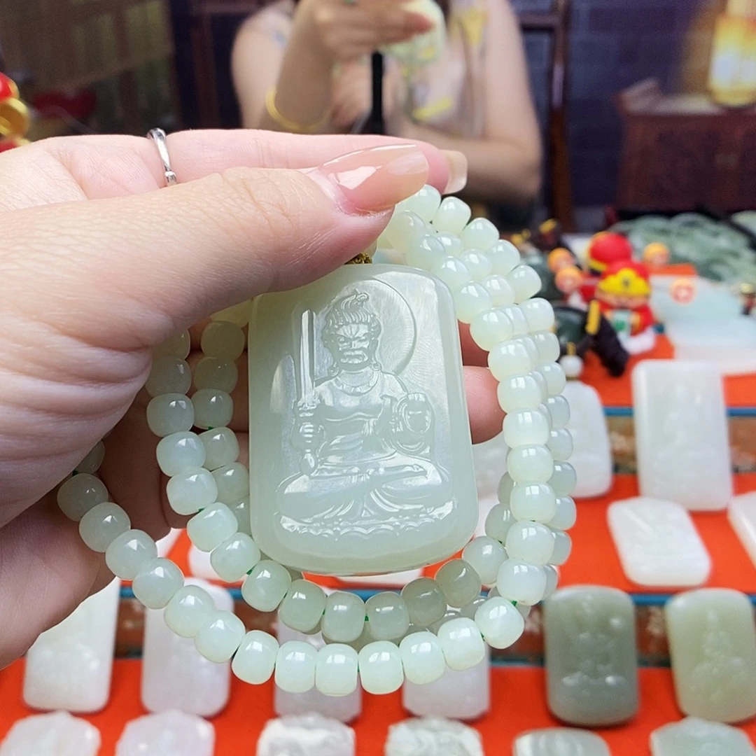 和田玉未镶嵌颈饰可****）