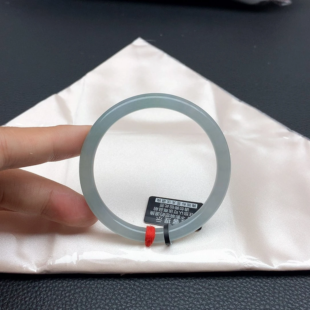 翡翠未镶嵌手镯50圆条