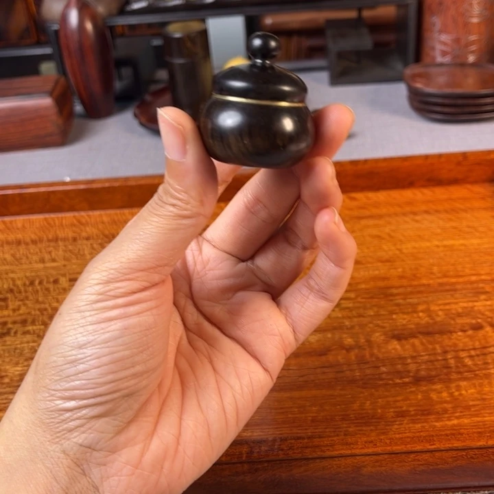 贡木紫光檀品香罐