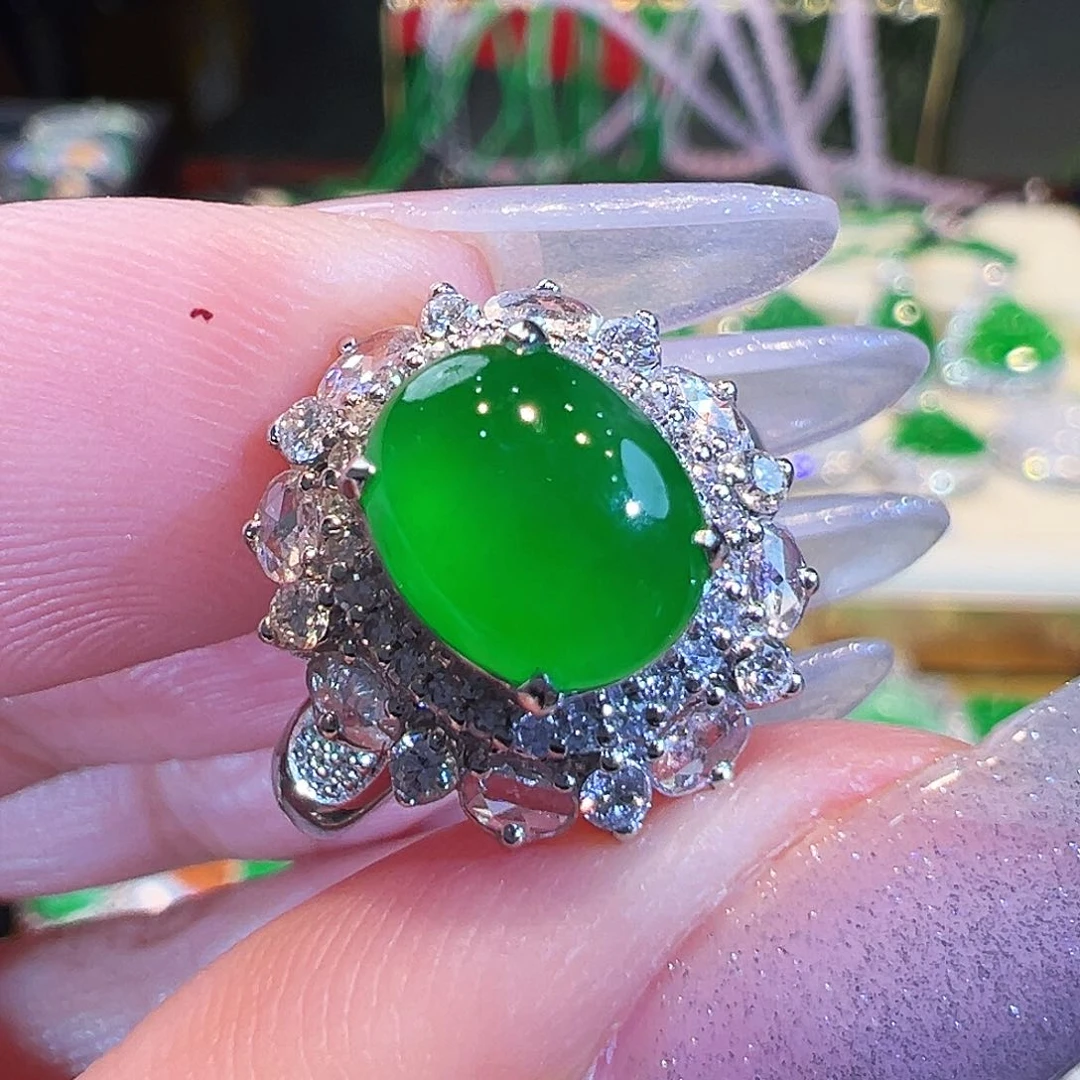 翡翠戒指18K金镶嵌翡翠