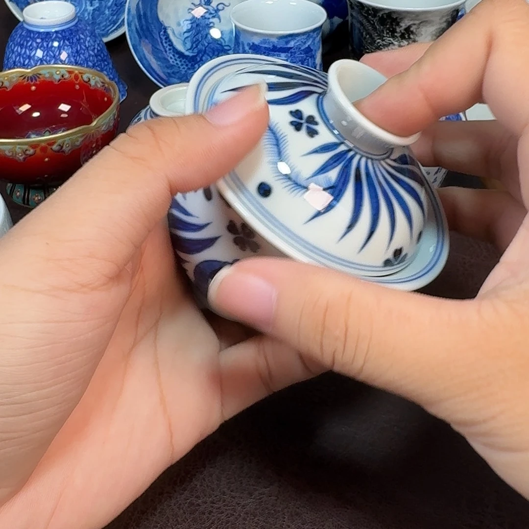 现代景德镇陶瓷盖碗