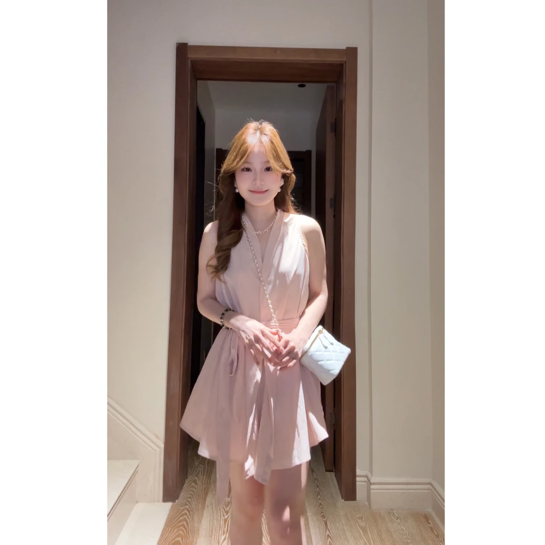 美人挂脖上衣夏季套装女薄短裤两件套时尚套装法式