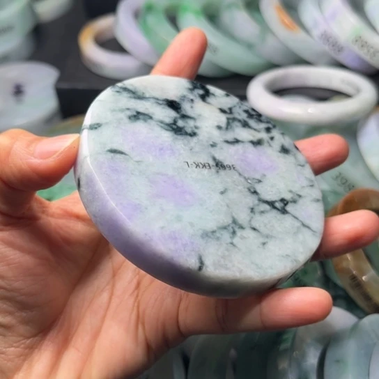 定制翡翠未镶嵌手镯