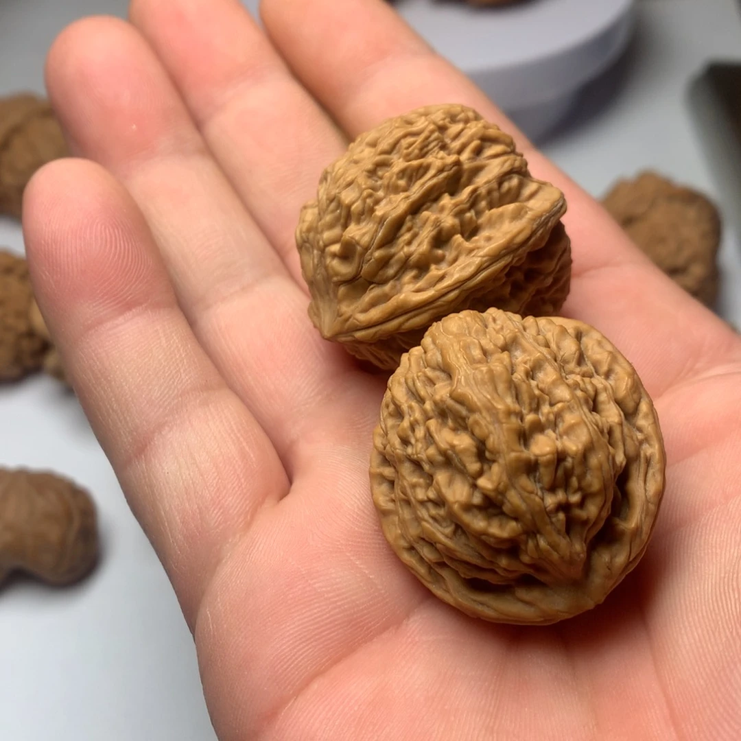 文玩核桃把件自**挥野生