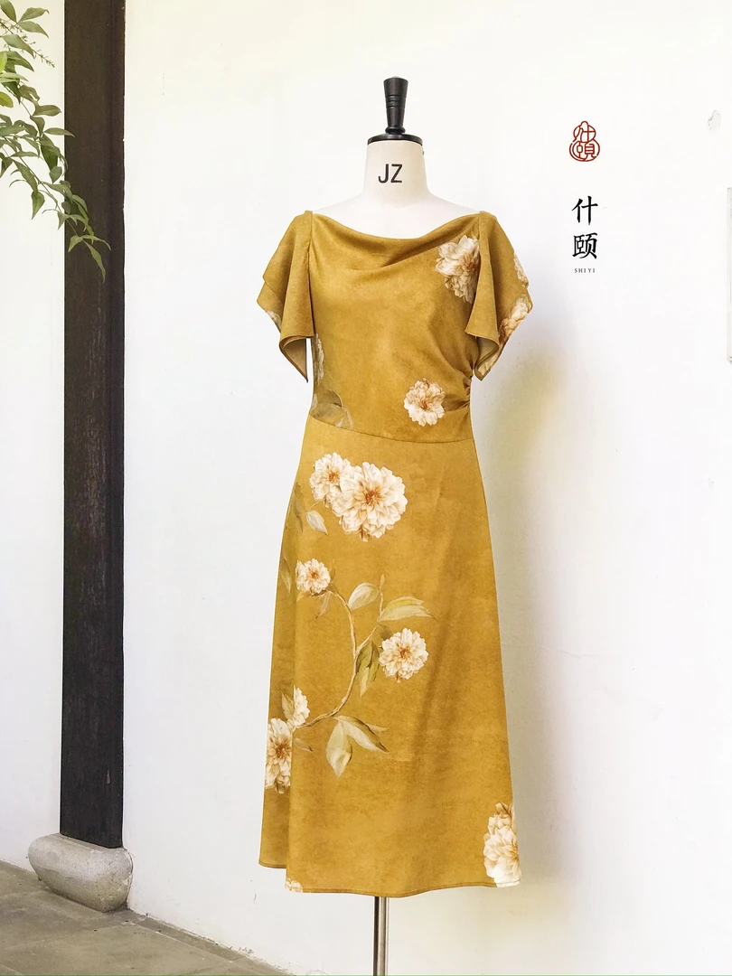 什颐新中式 花卉印花桑蚕丝弹力斜纹绸连衣裙