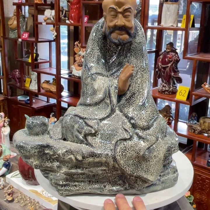 石湾公仔衬托盆景