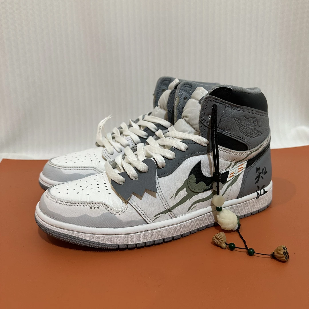 41码 aj1枝江 二手无原盒 95新 穿着不多