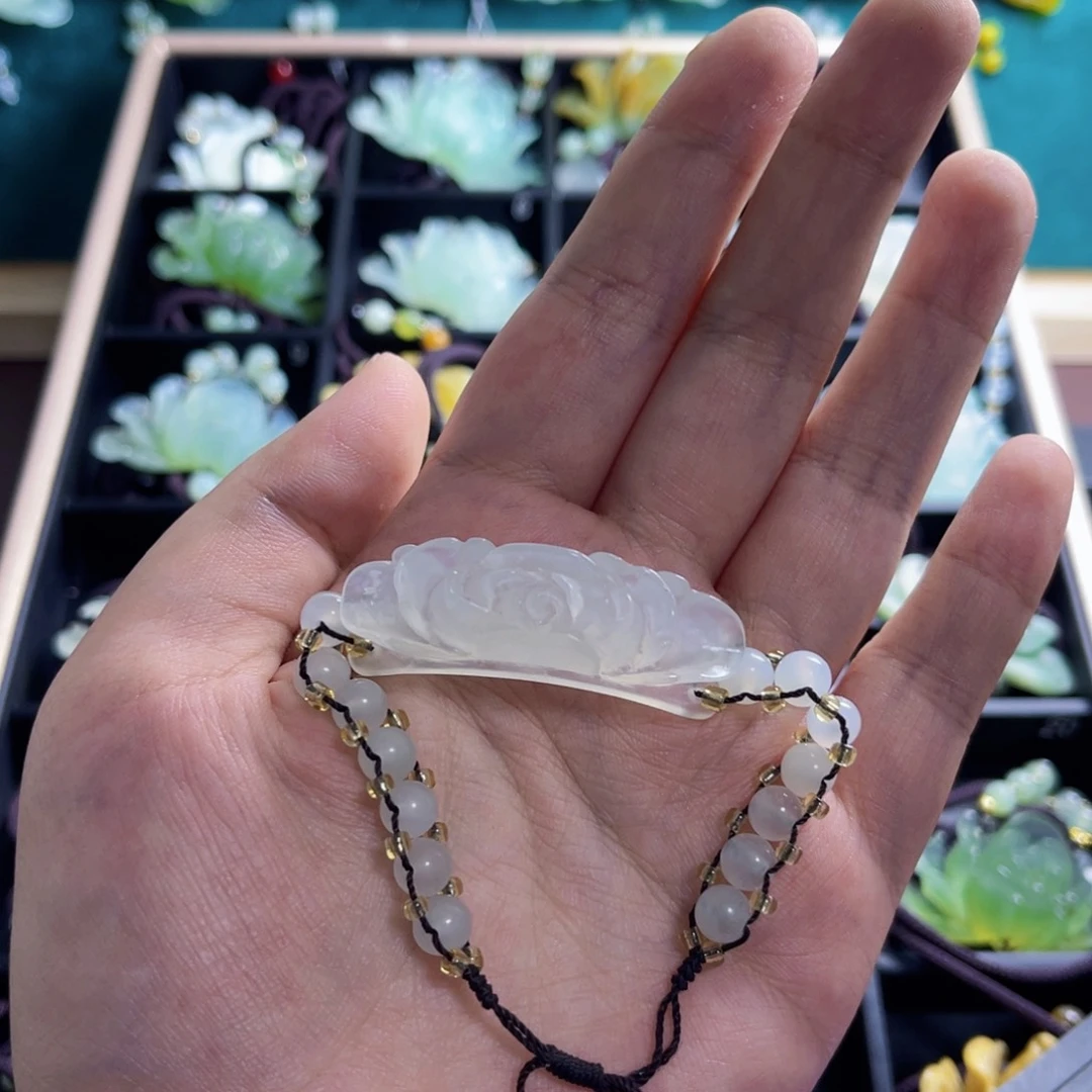 罗***）蛇纹石玉合金颈饰