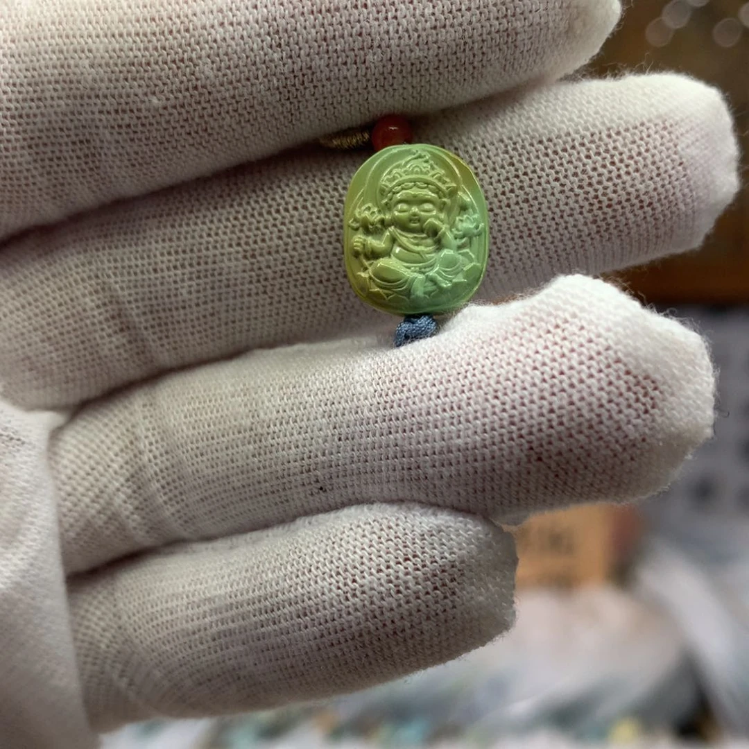 绿松石未镶嵌挂件