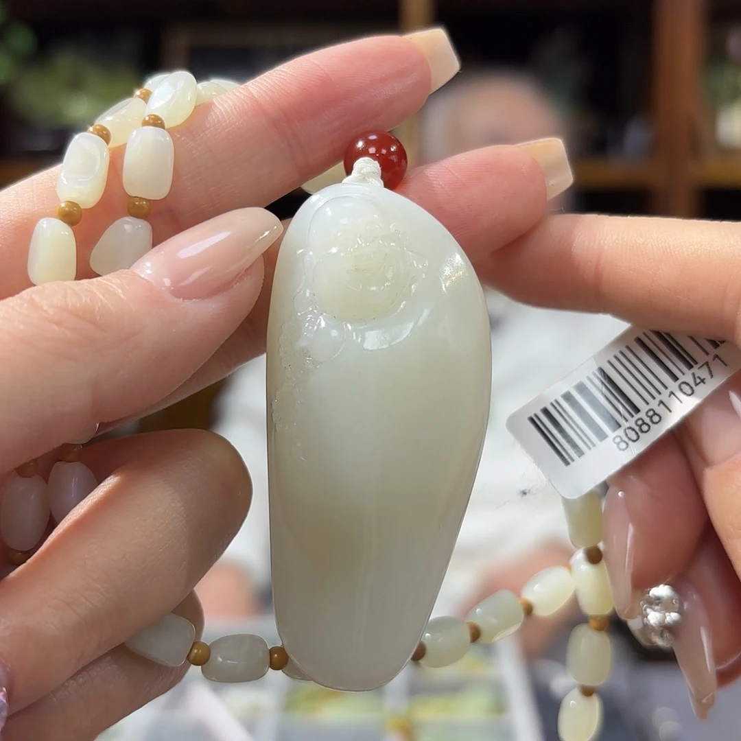 和田玉吊坠佛公未镶嵌